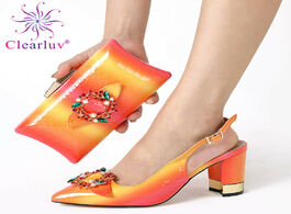 Foto van Schoenen new orange colors italian shoes with matching bags african women and set for prom party sum
