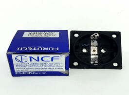 Foto van Elektronica hifi schuko furutech fi e30 ncf nano socket pure copper plated rhodium eu power plug 8pc