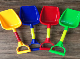 Foto van Speelgoed kids beach toy sand shovel spade short handle landscape cultivator gardening tool colors r