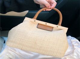 Foto van Tassen 20.5x16cm summer niche designer new 2020 wood clip shell handbag raffia straw woven women a61