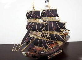 Foto van Speelgoed pirate ship shape black pearl paper material model for military fan exquisite gift handmad