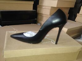 Foto van Schoenen 2020 pumps brand women high heel shoes 8 10 12cm red bottom black nude patent leather weddi