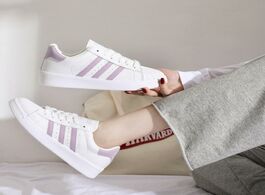 Foto van Schoenen 2020 new products casual white shoes sports female color matching fashion pu breathable for