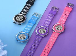 Foto van Horloge synoke children s digital watch colorful luminous alarm clock electronic watches 50m water r