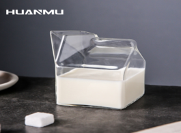 Foto van Huis inrichting square water bottles simple transparent milk box shape glass cups drink bottle 2020 