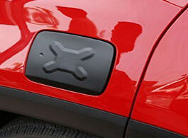 Foto van Auto motor accessoires black fuel tank cap aluminum alloy exterior durable gas door trim universal c