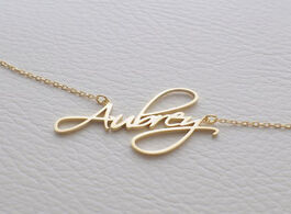 Foto van Sieraden personality woman necklace name custom golden cursive letter couple stainless steel pendant