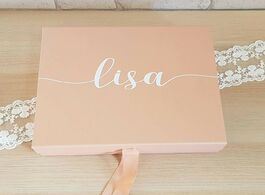 Foto van Huis inrichting personalised gift box rose gold bridesmaid named birthday new baby present keepsake