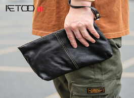 Foto van Tassen aetoo men s 2019 trend simple leather handbag soft business casual hand caught bag