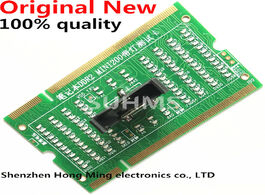 Foto van Elektronica componenten laptop motherboard memory slot ddr2 ddr3 ddr4 diagnostic analyzer test card 