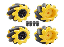 Foto van Speelgoed yellow 60mm mecanum wheel omni directional tire with 4pcs legos motor connector for arduin