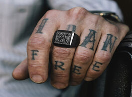 Foto van Sieraden monogram signet ring stainless steel biker rings for men fancy inital square flat top band 