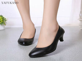Foto van Schoenen 2020 spring new comfortable shallow mouth high heels korean fashion casual black womens sin