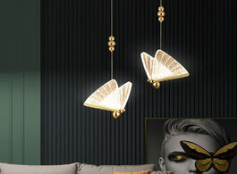 Foto van Lampen verlichting butterfly pendant light luxury acrylic for bedroom house hanging bedside art deco