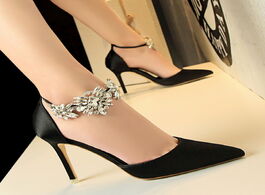 Foto van Schoenen 2020 high heels shoes pumps quality flower crystal rhinestone satin wedding woman thin heel