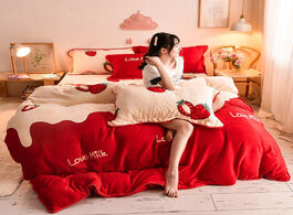 Foto van Huis inrichting justchic cute cartoon strawberry duvet cover winter milk cashmere double sided print