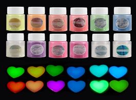 Foto van Sieraden 12 bottles pack luminous pigment powder resin glow in dark colourant for diy epoxy uv jewel