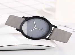 Foto van Horloge couple watches for women simple creative geometric round belt faux leather quartz wristwatch