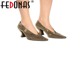 Foto van Schoenen fedonas glitters genuine leather famale women shoes night club party high heels pumps 2020 