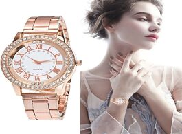 Foto van Horloge new quartz wrist watches trend luxury female blue glass stainless steel fine watch neutral c