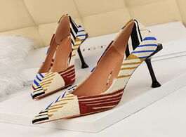 Foto van Schoenen women s high heeled shoes with matching color cloth ultra heels shallow cusp are fashionabl