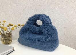 Foto van Tassen women s fashion new large particles of panax notoginseng wool velvet fur bag fold style handb