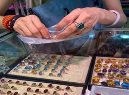 Foto van Sieraden customers natural loose gemstones bare larimars opal amber malachite american turquoise cha