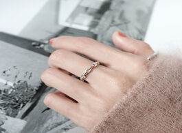 Foto van Sieraden xiyanike 925 sterling silver creative chain hollow wedding rings for women vintage geometri