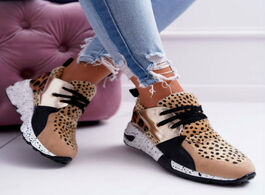 Foto van Schoenen 2020 new women sneakers pu leather textile combination sports shoes thick sole comfortable 