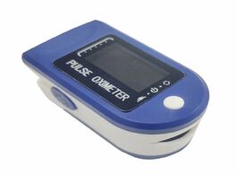Foto van Schoonheid gezondheid finger pulse oximeter pulsoksymetr clip pulsoximeter spo2 blood oxygen heart r