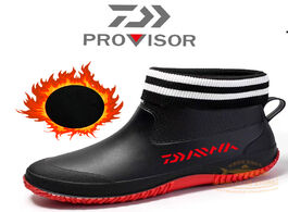 Foto van Sport en spel 2020 daiwa men non slip fishing shoes waterproof water short tube rain boots outdoor b