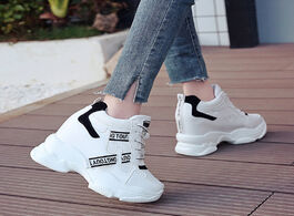 Foto van Schoenen 2020 white trendy shoes women high top sneakers platform ankle boots basket femme chaussure