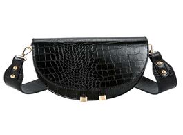 Foto van Tassen luxury crocodile pattern crossbody bags for women half round messenger bag pu leather handbag