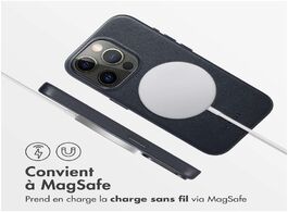 Foto van Accezz magsafe leather backcover iphone 15 pro telefoonhoesje zwart 