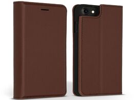Foto van Accezz premium leather slim book case voor apple iphone se 2022 2020 8 7 6 s telefoonhoesje bruin