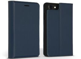 Foto van Accezz premium leather slim book case voor apple iphone se 2022 2020 8 7 6 s telefoonhoesje blauw