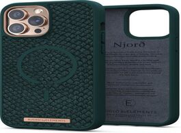 Foto van Njord jord cover voor apple iphone 13 pro max telefoonhoesje groen 