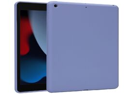 Foto van Accezz liquid silicone backcover ipad 9 2021 10.2 inch 8 2020 7 2019 tablethoesje paars